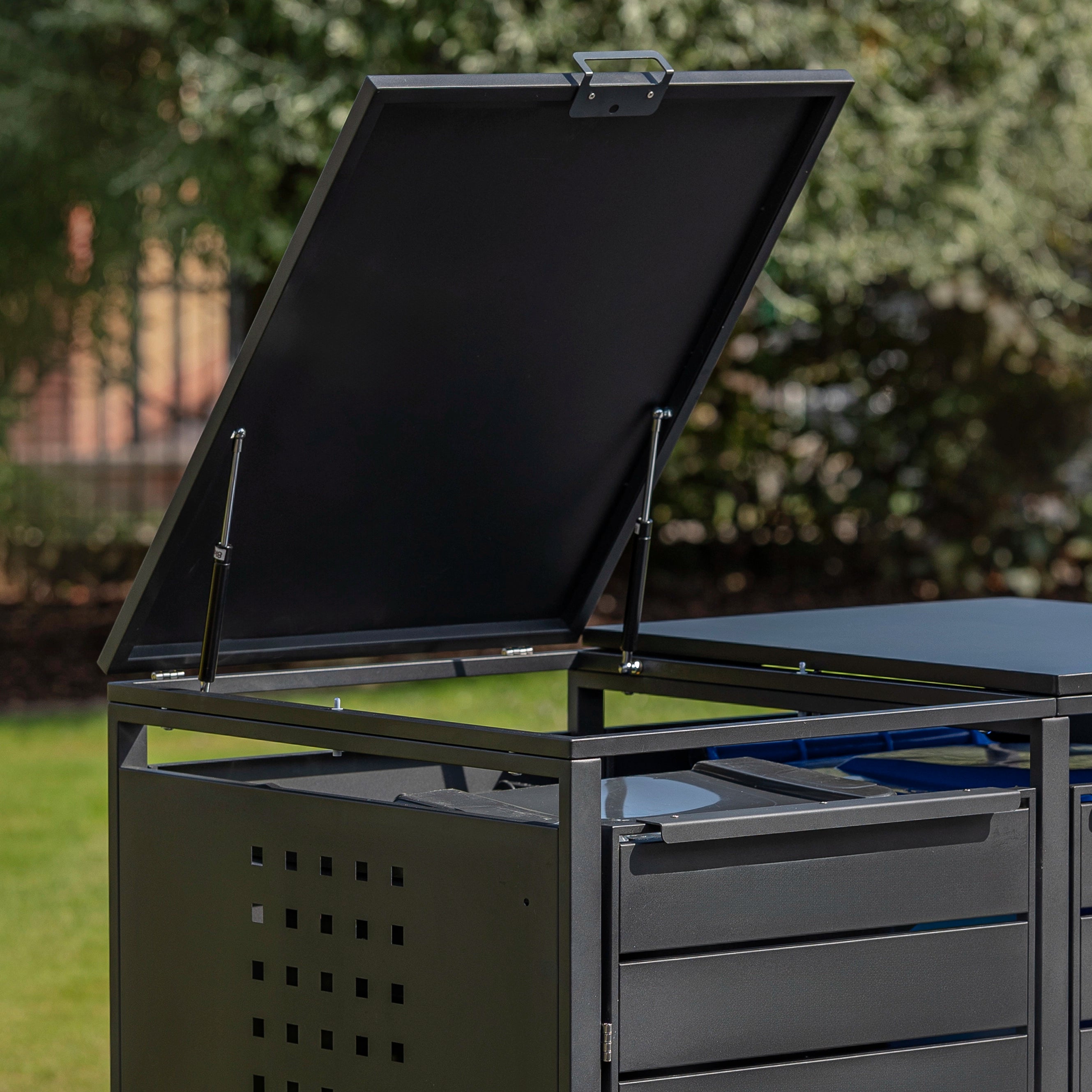 Innest -  Metal Bin Store