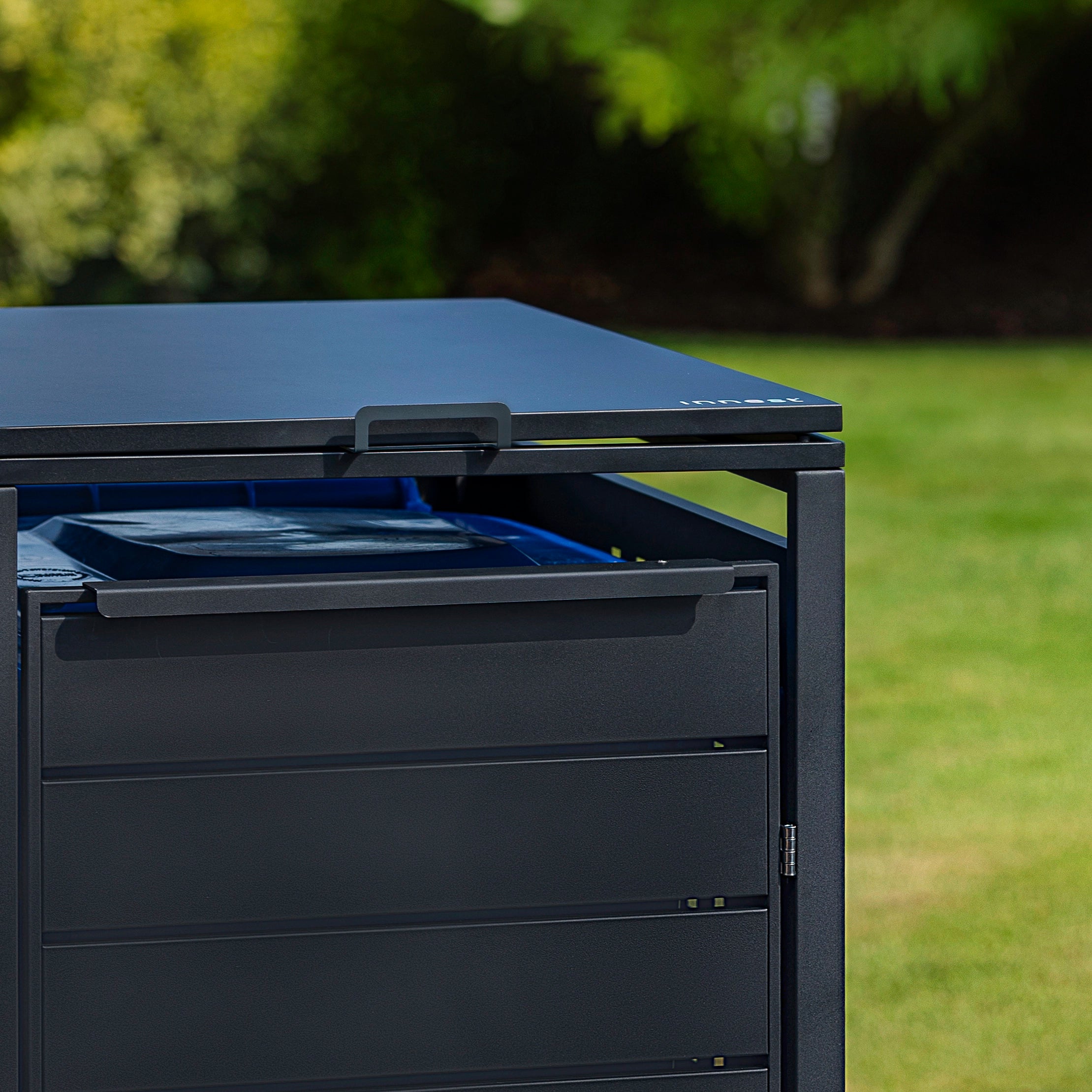 Innest -  Metal Bin Store