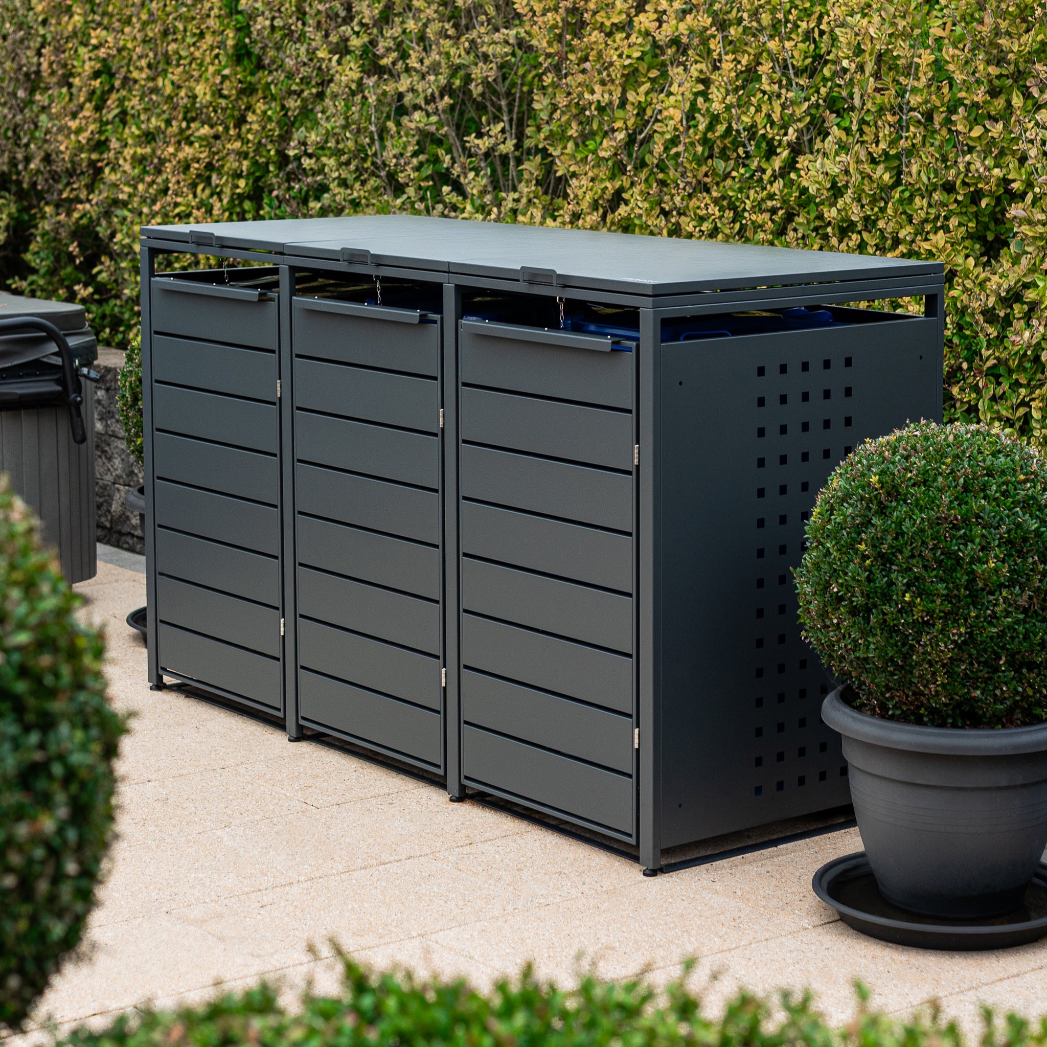 Innest -  Metal Bin Store - Triple